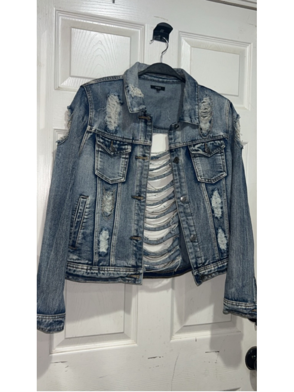 Women's CHIOLE Blue Distressed Jean Jacket L
